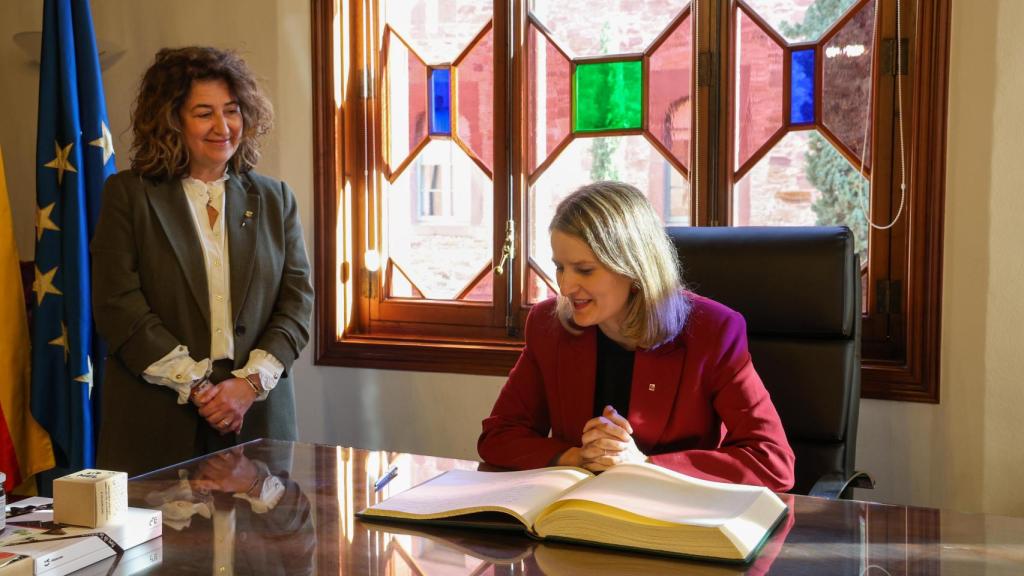 La consellera durante su visita a Viladecans
