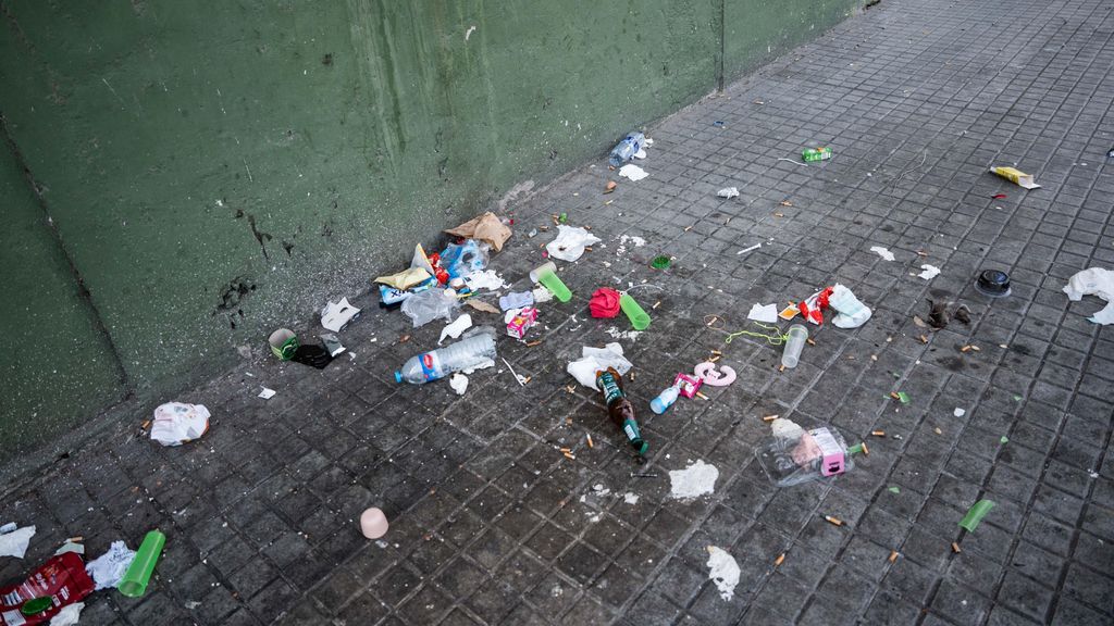Brutícia del carrer Estrelles del barri de la Mina