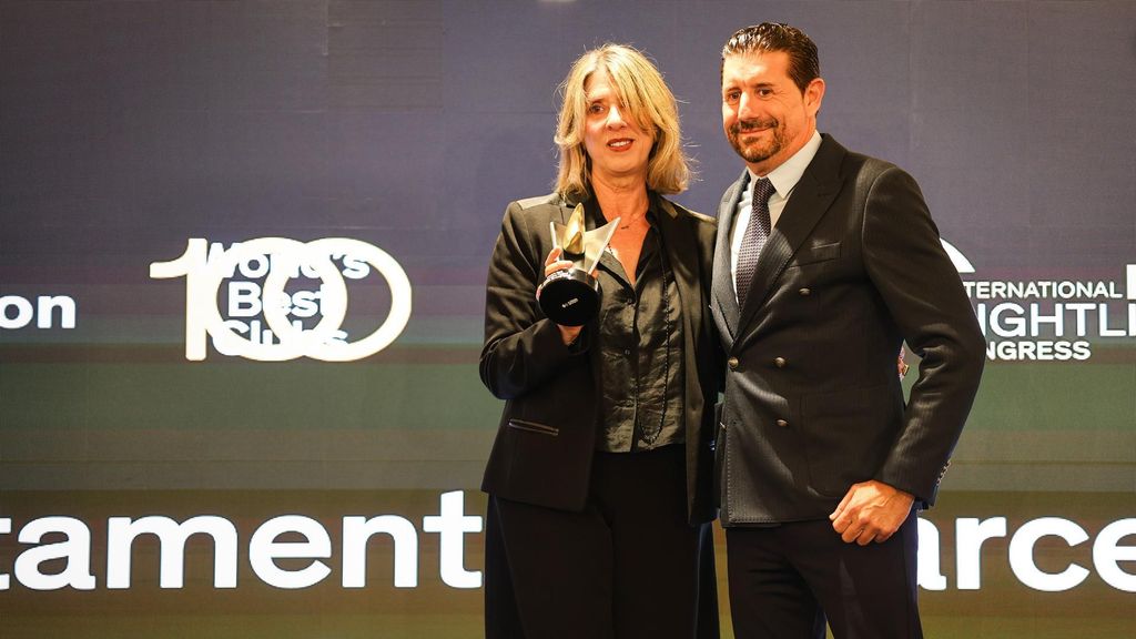 La comisionada de la Nit de Barcelona, Carmen Zapata, y el secretario general de Fecasarm, Joaquim Boadas