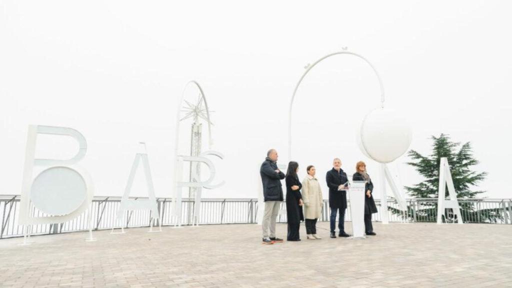 Collboni en la inauguración del nuevo plan de actividades del Tibidabo