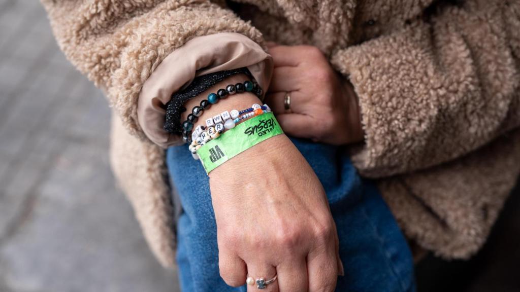 Pulsera VIP del evento LEC Versus de Charo Villarejo, madre de Myrwn, jugador profesional de League of Leyends