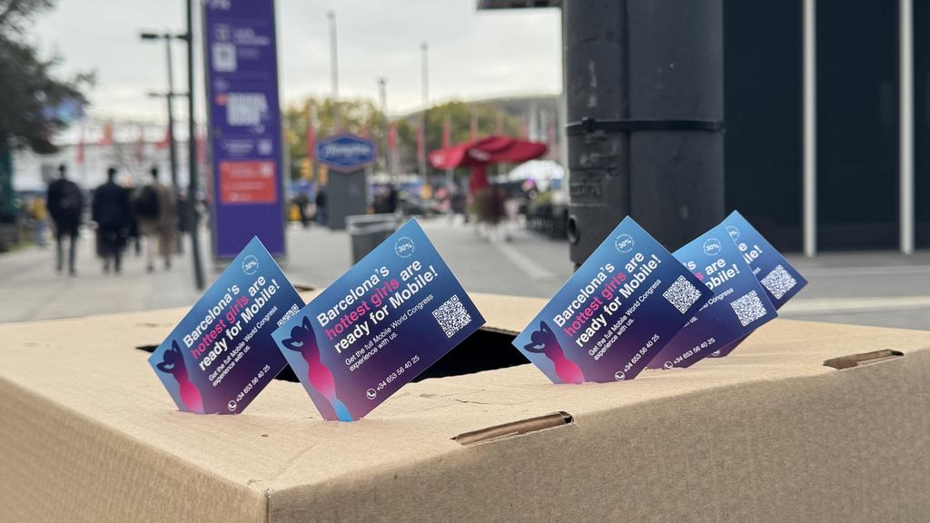 Flayers de la contra campanya de prostitució en el MWC