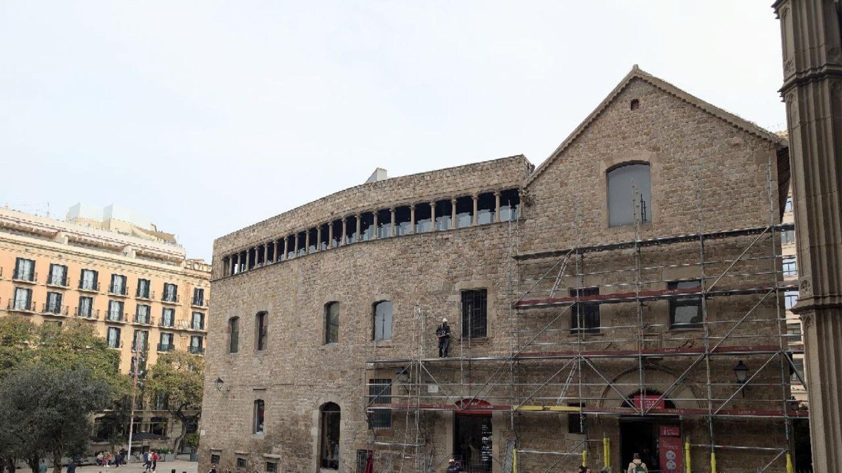 Fotografía de la Casa de l'Almoina, en Barcelona