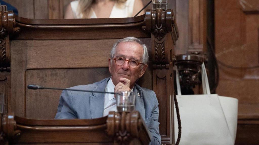 El exalcalde de Barcelona, Xavier Trias, durante un pleno municipal como edil en el presente mandato