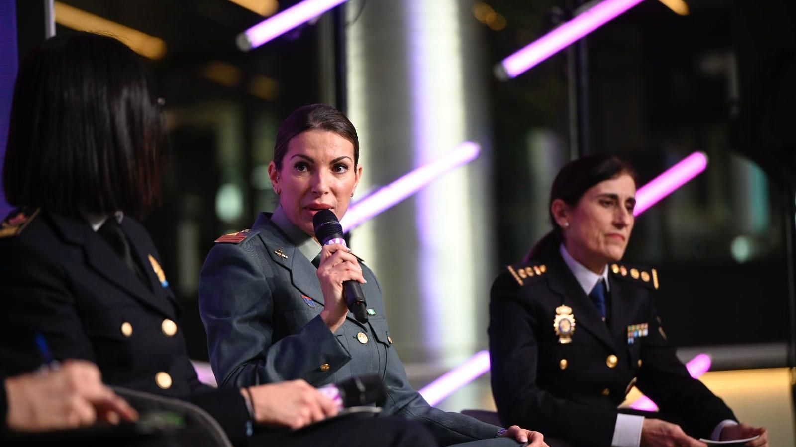 Debate sobre la igualdad de género en los cuerpos policiales en el BWAW