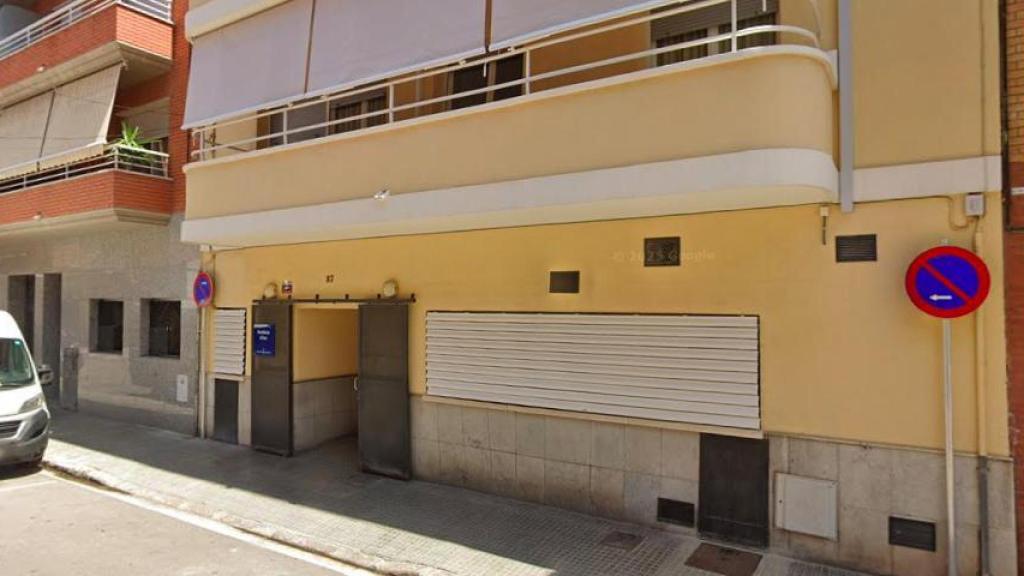 Edifici de la residència de gent gran del carrer Penedès al Prat