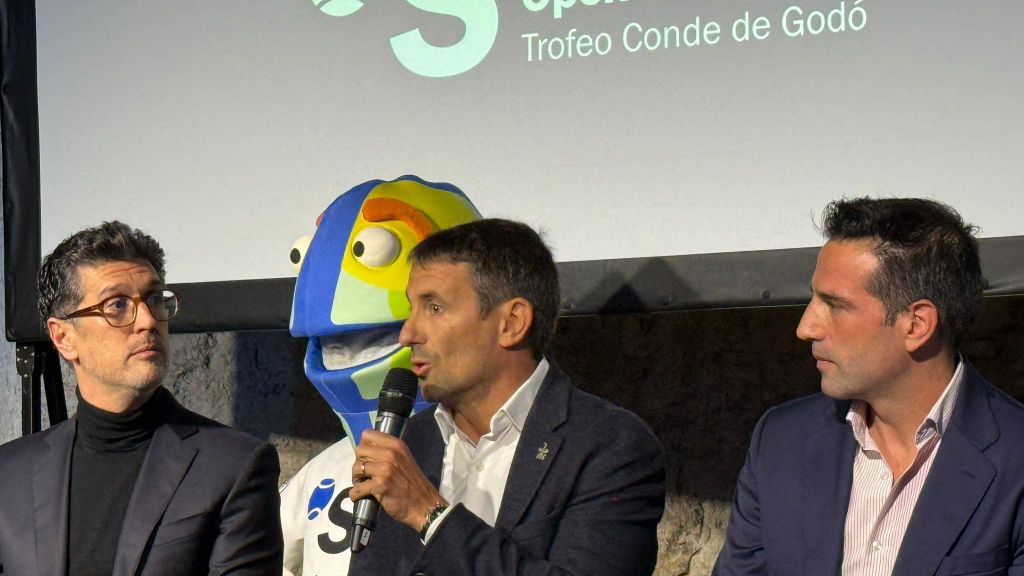 Robredo intervé durant la presentació a la Fàbrica Moritz