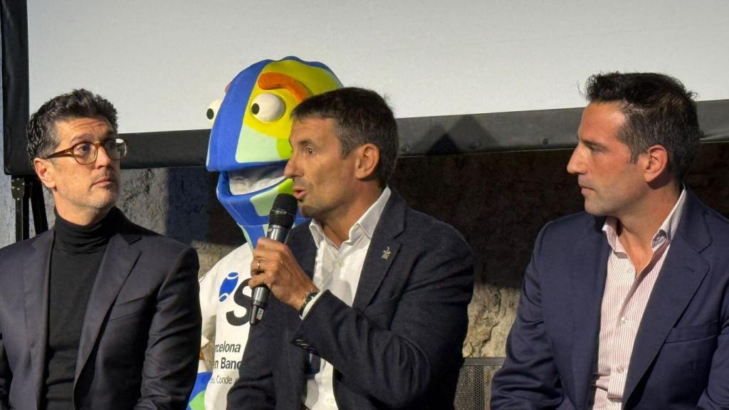 Robredo interviene durante la presentación en la Fàbrica Moritz