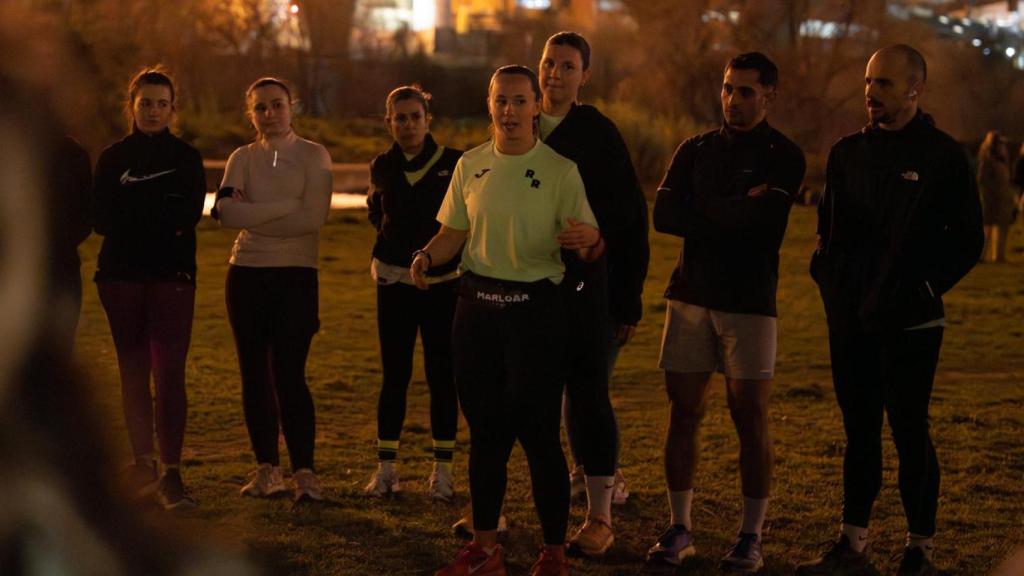 Calentamiento de los corredores de Riu Runners