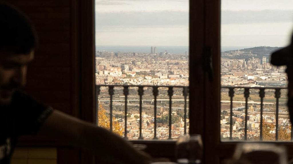 Les vistes des de l'interior de l'Ermita de Sant Ramon