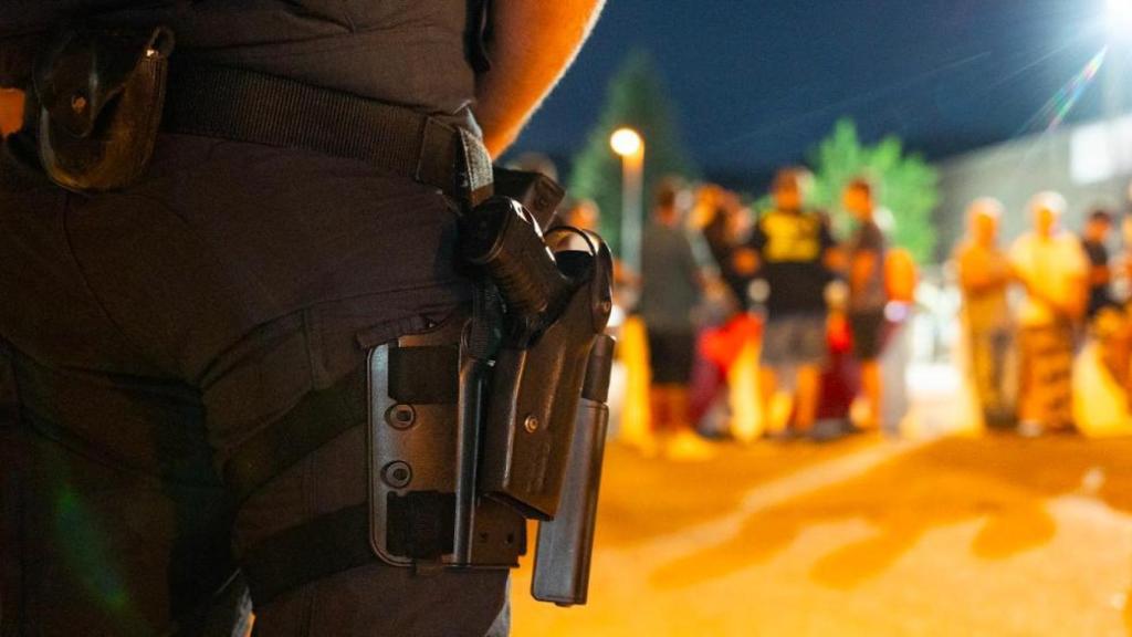 Un agente de los mossos armado en una imagen de archivo