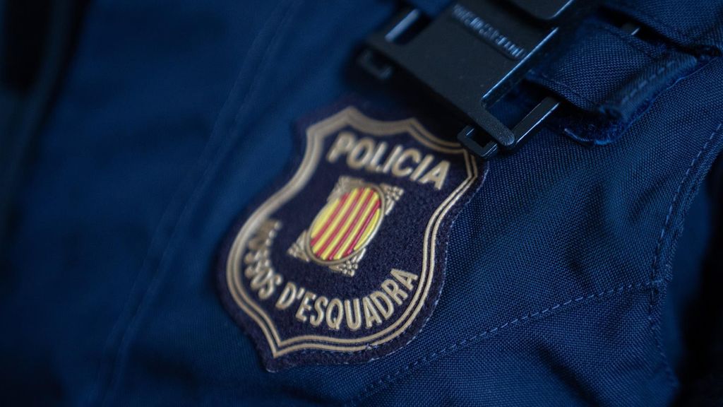 Escut dels Mossos d'Esquadra durant el dispositiu de Mossos per al GP de F1, 30 de maig de 2025, a Montmeló