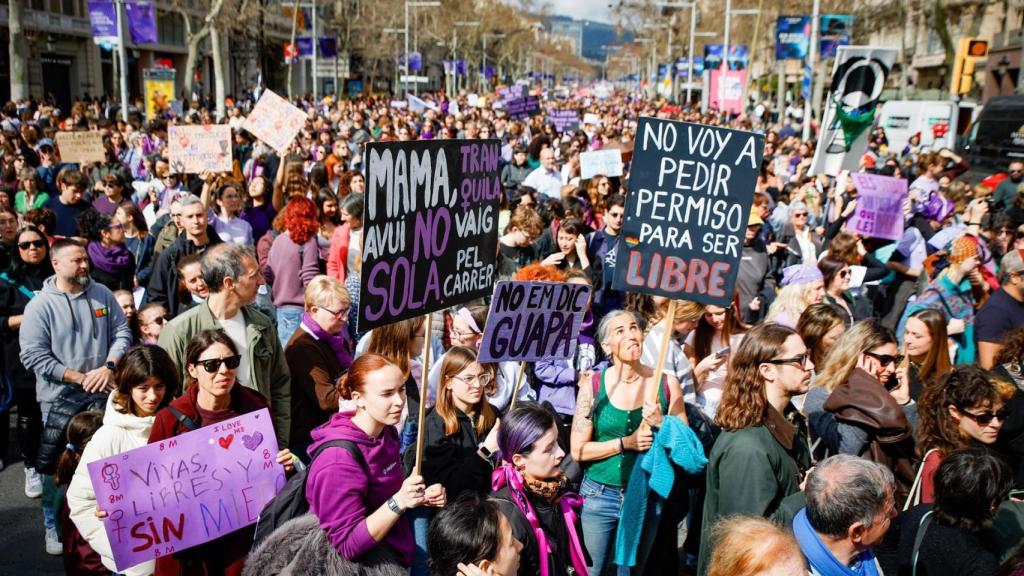 Imagen de la manifestación por el 8M en Barcelona