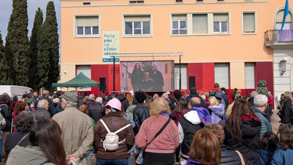 Actes per l'8M a la plaça de la Vila de Santa Coloma