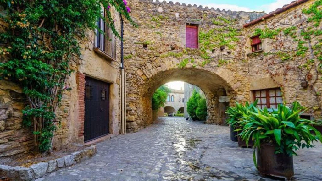 Peratallada en imatge d'arxiu