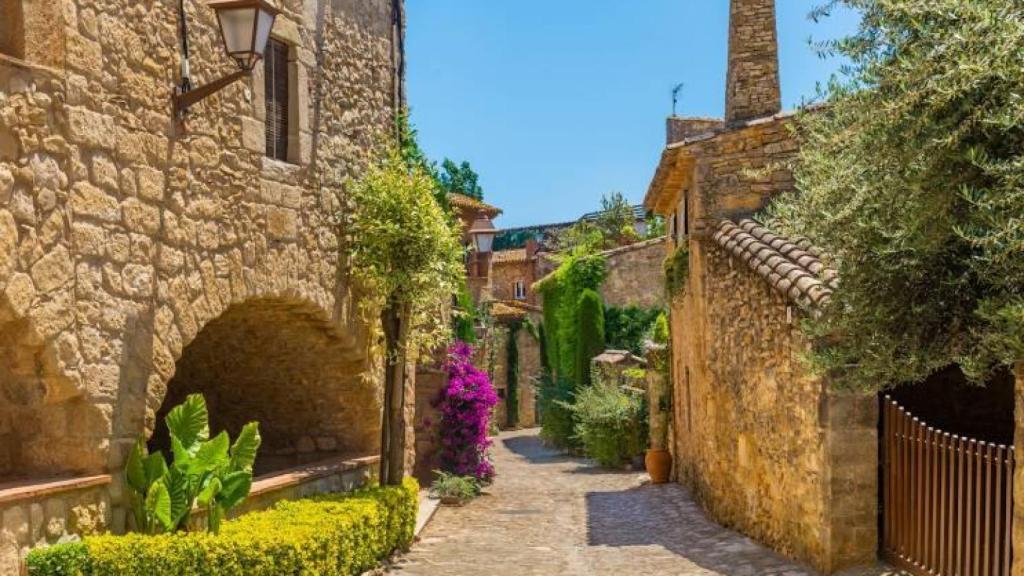 Peratallada en imagen de archivo