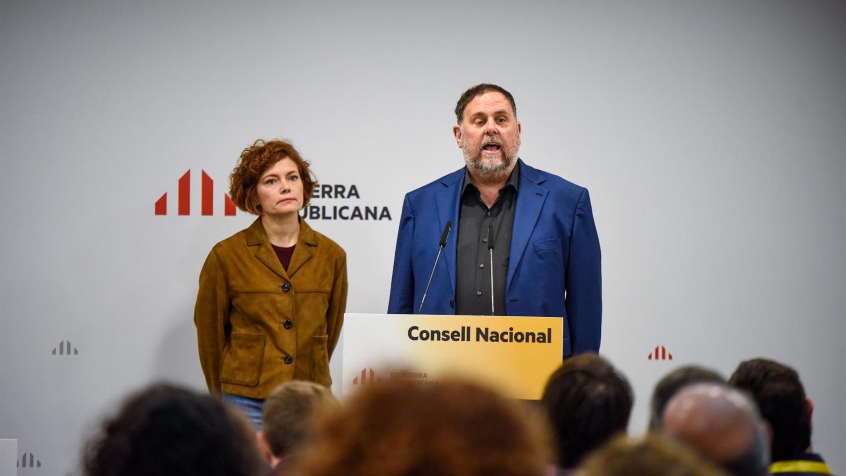 El presidente de ERC, Oriol Junqueras, y la secretaria general, Elisenda Alamany, en el Consell Nacional de este sábado