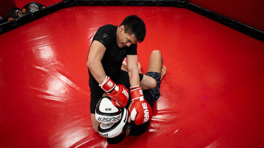 Rodrigo Rivoin, peleador de MMA, durante su entrevista con Metrópoli
