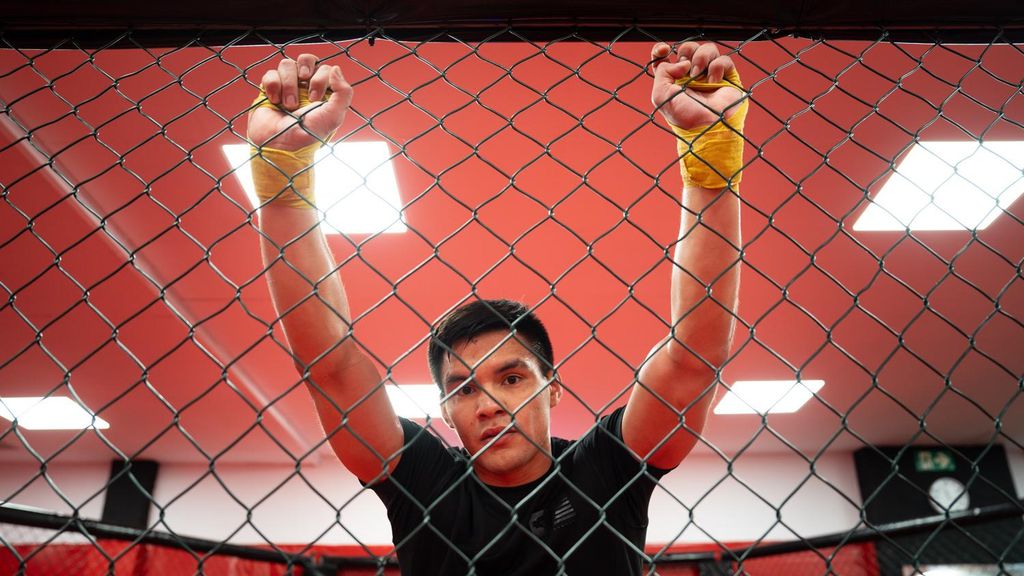 Rodrigo Rivoin, el luchador profesional de MMA durante su entrevista con Metrópoli