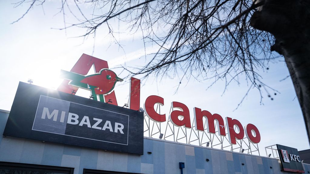 La entrada del actual Alcampo donde se levantarán las oficinas de Inditex