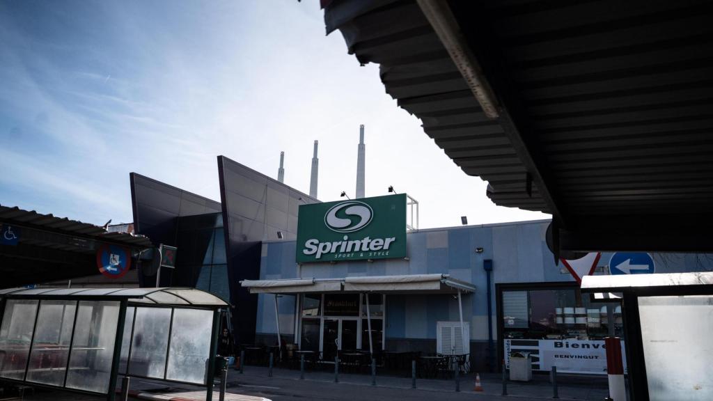 Exterior del actual Alcampo donde se levantarán las oficinas de Inditex