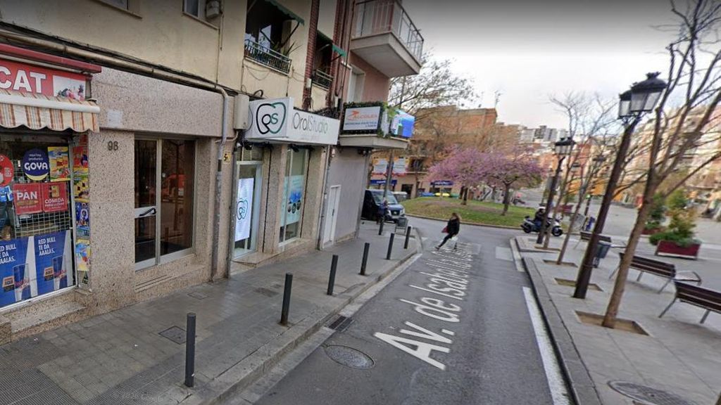 L'exterior de la clínica Oral Studio a L'Hospitalet de Llobregat