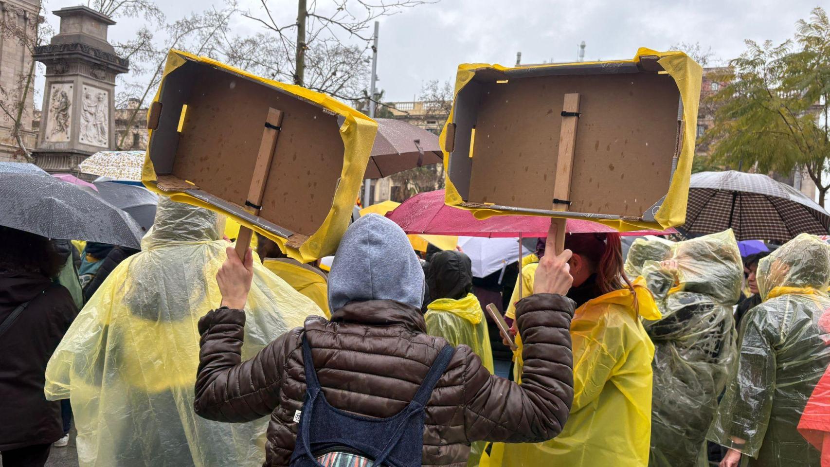 Las trabajadoras de las escuelas infantiles se manifiestan en Barcelona para exigir condiciones laborales dignas