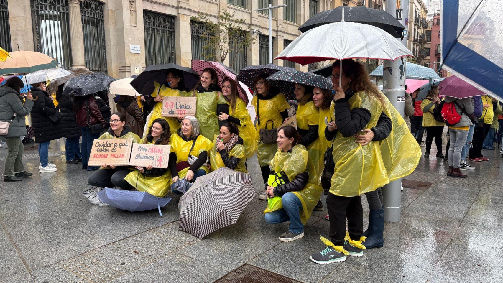 Las trabajadoras de las escuelas infantiles se manifiestan en Barcelona para exigir condiciones laborales dignas