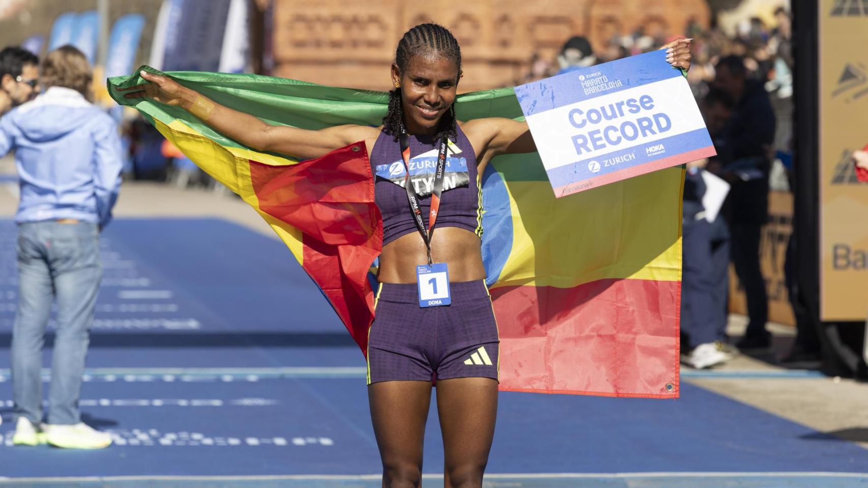 La ganadora de la Marató de Barcelona 2026, la etíope Fotyen Tesfay Haiylu