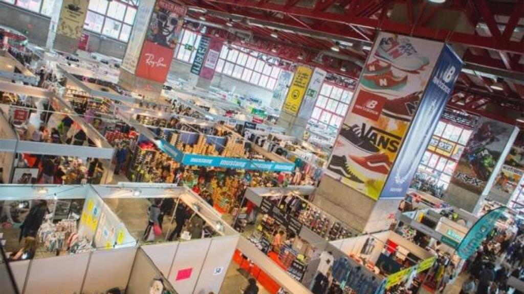 Fotografía de archivo de ediciones anteriores del Radical Market! BCN