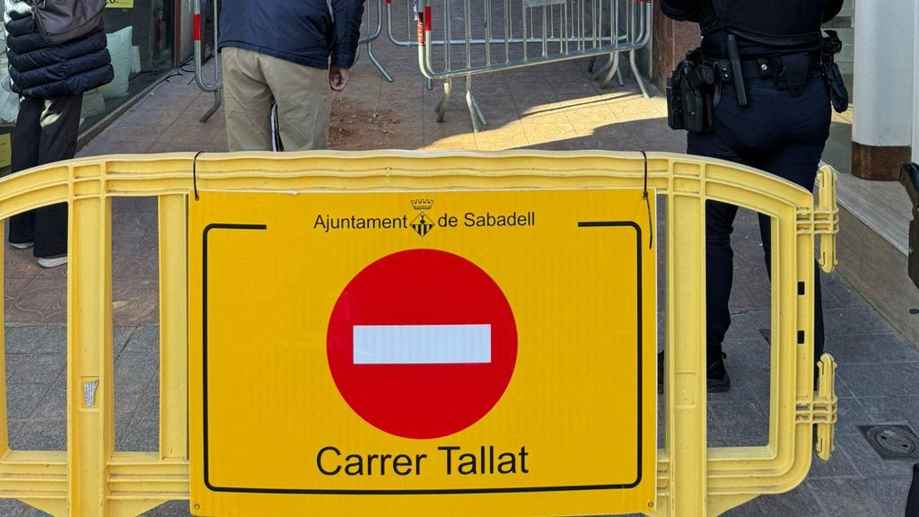 La policia de Sabadell controla l'accés a la zona