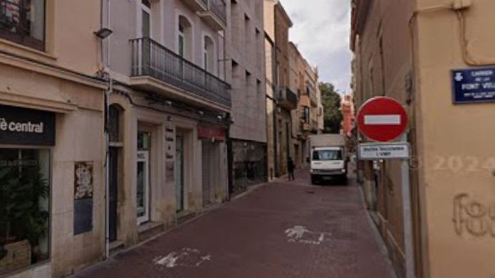Un dels carrers convertits en zona de vianants a Terrassa en una imatge d'arxiu