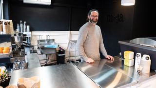 Alberto, l’emprenedor que va deixar la seva feina després de 20 anys per muntar una xurreria: "Vaig triar Gràcia perquè té esperit per al petit comerç"