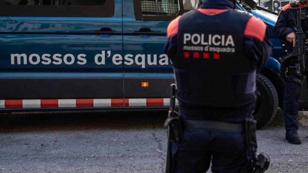 Un agente de ARRO de Mossos d’Esquadra en una imagen de archivo