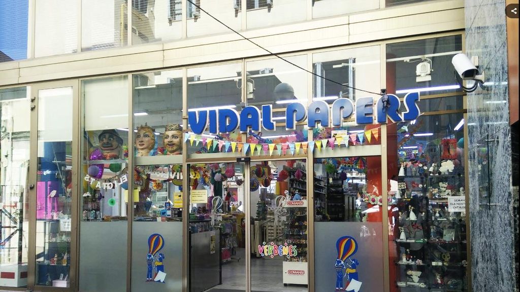 Exterior de la botiga Vidal Papers de Sabadell