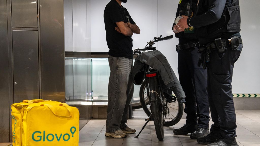 Registre a un usuari de Renfe durant el 'Pla Kanpai' de Sabadell