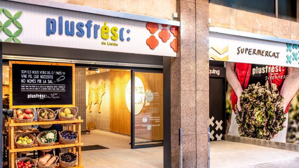 Un comerç de Plusfresc en una imatge d'arxiu