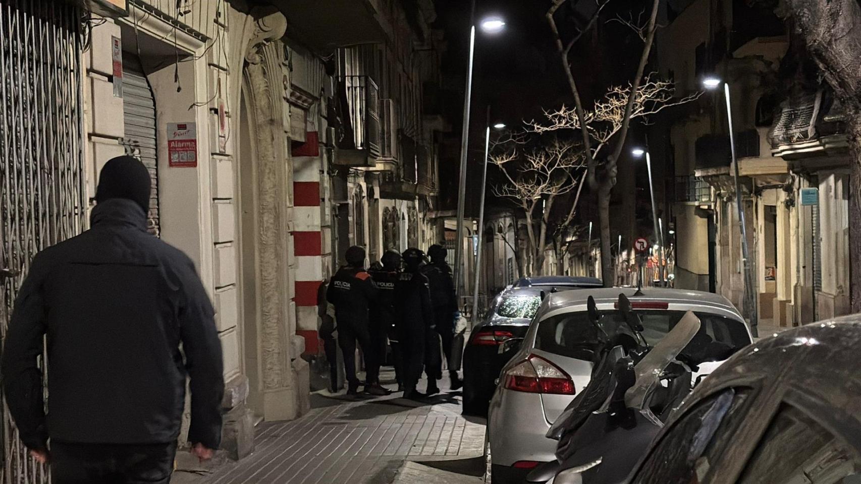 Operativo policial en Barcelona.jpg