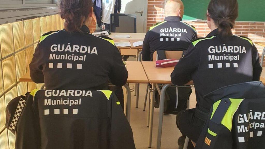 Vigilantes municipales en formación en el municipio de El Catllar, en Tarragona