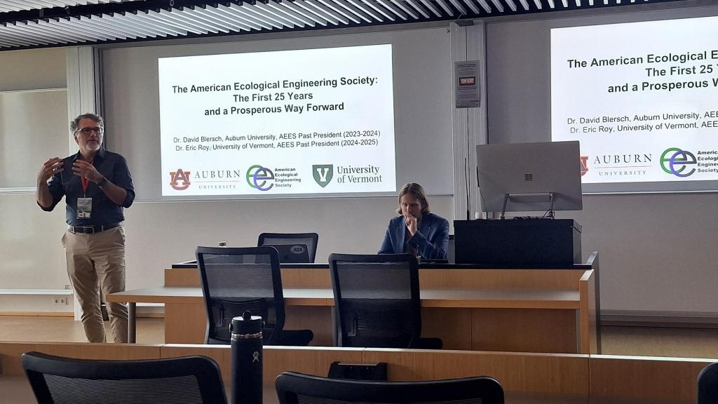 Ponencia de los investigadores David Blersch y Eric Roy en el 13º Congreso de la Sociedad Internacional de Ingeniería