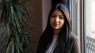 Nada Itrab (22), la joven de L’Hospitalet que sobrevivió a un secuestro en Bolivia con 9 años: “Estuve siete meses sufriendo abusos sexuales”