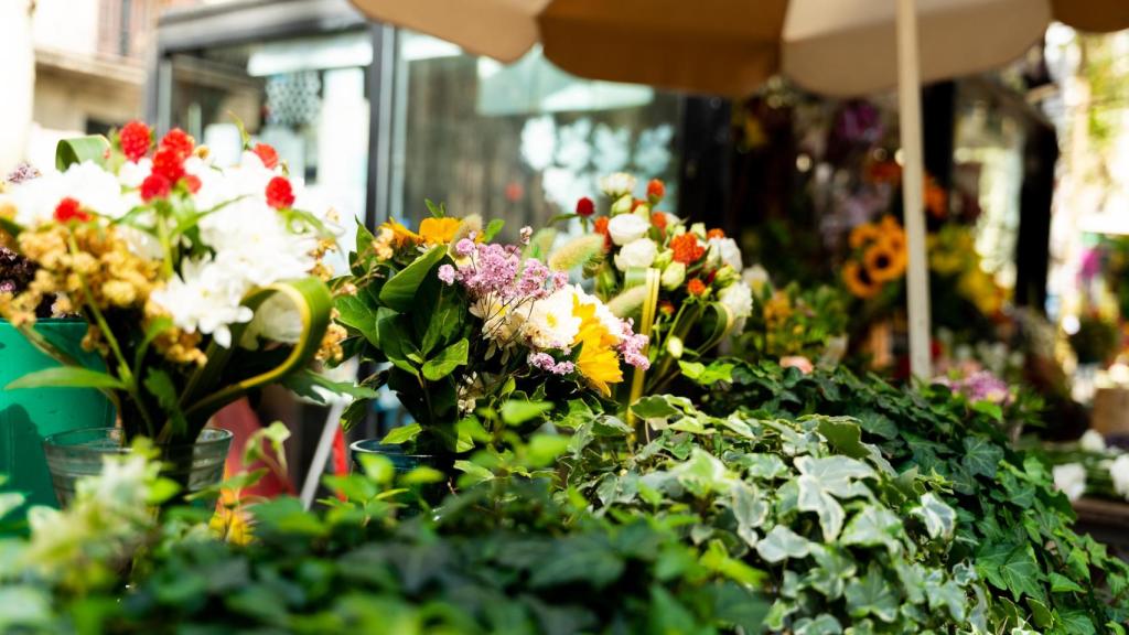 Florista de La Rambla de Barcelona en imagen de archivo