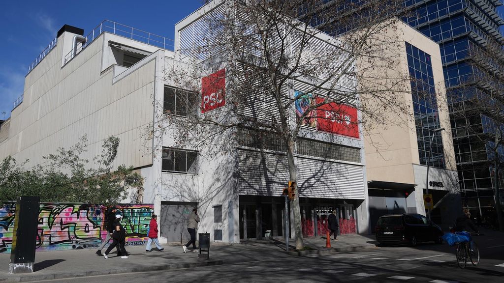Archivo - Fachada de la sede del PSC, a 9 de febrero de 2026, en Barcelona, Catalunya (España)