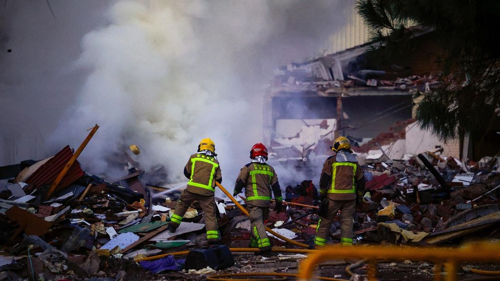 Extinció de l'incendi registrat a l'antic institut B9 de Badalona