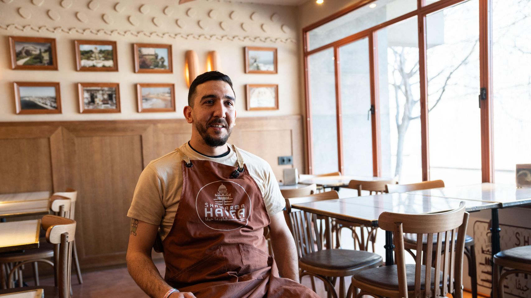 Amir en el Shawarma Haifa