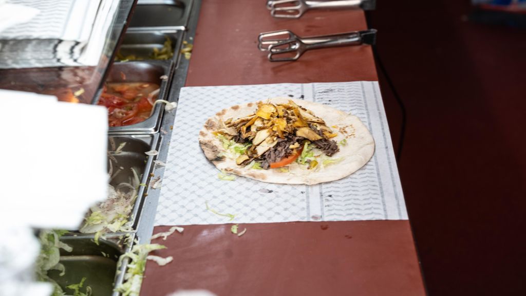 un shawarma al restaurant Haifa de Barcelona