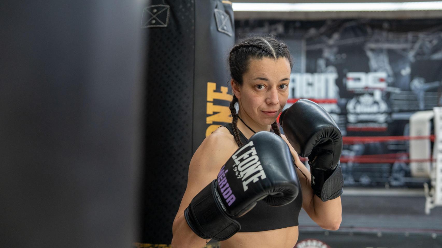 Karla Mérida, boxeadora de Montbau que competirá por el oro nacional