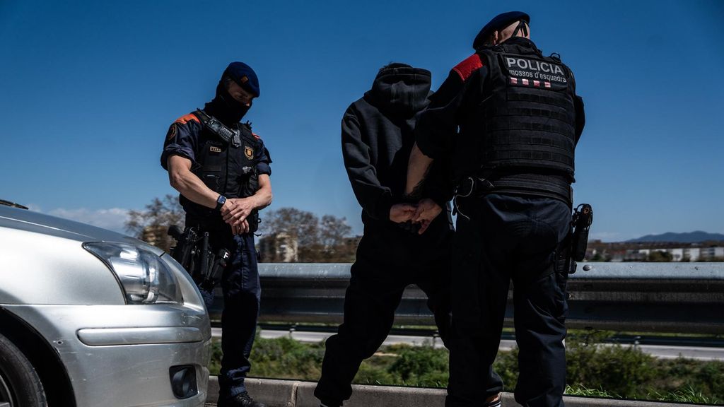 Agentes de ARRO de mossos durante el 'Kanpai Pista' en la AP-7