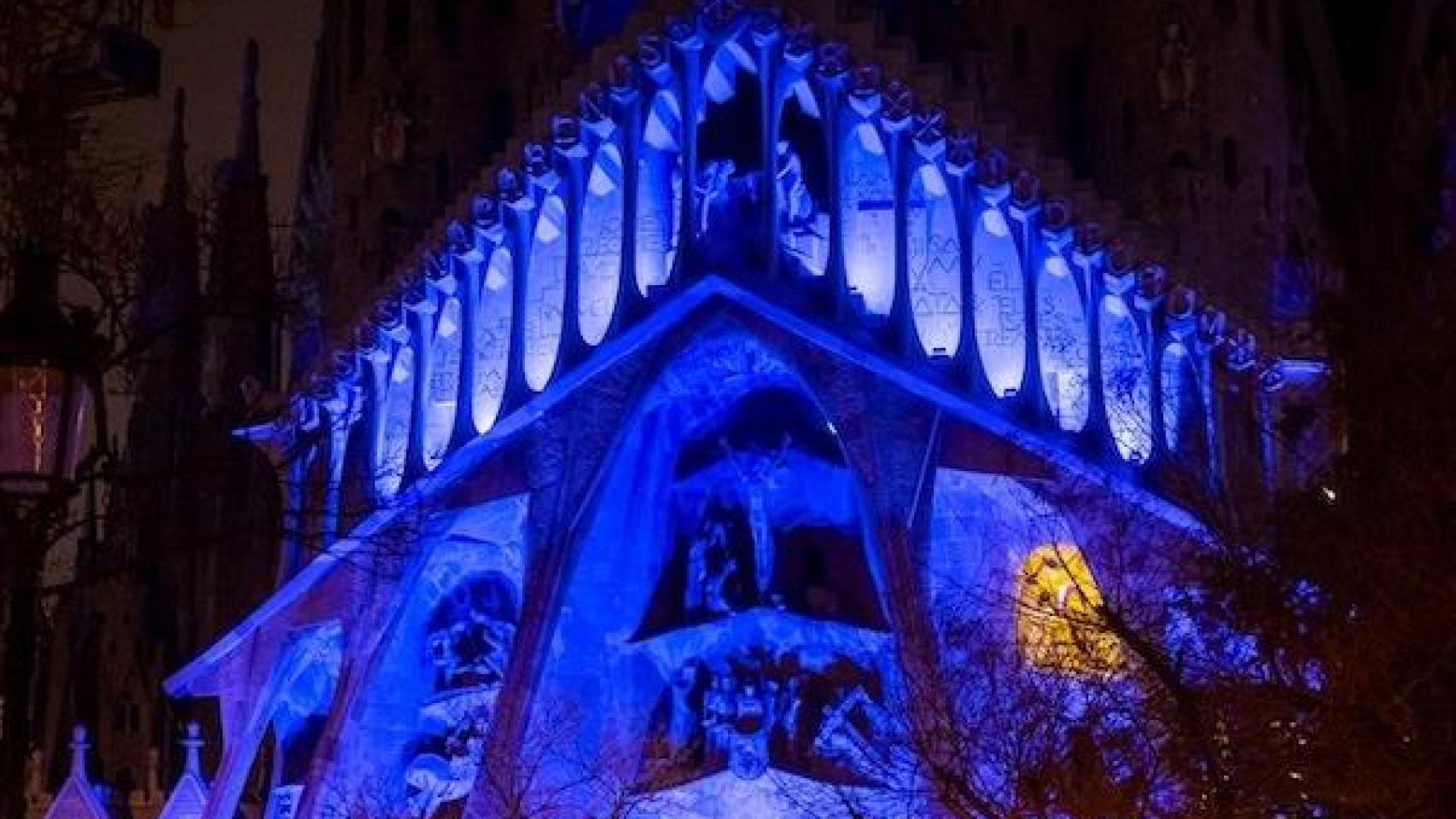 La fachada de la Pasión iluminada por Semana Santa en una edición anterior
