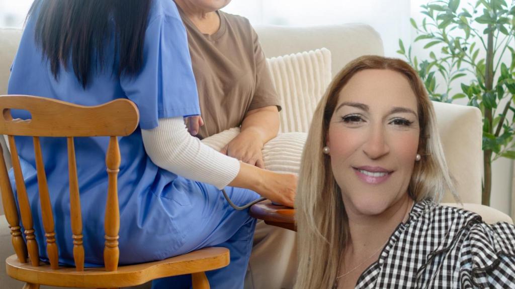 Fotomontaje de un servicio de atención a domicilio y María, auxiliar de ayuda a domicilio